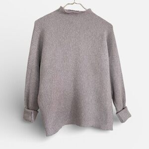 Cyrus Light Gray minimalist old money preppy Waffle Knit Sweater M